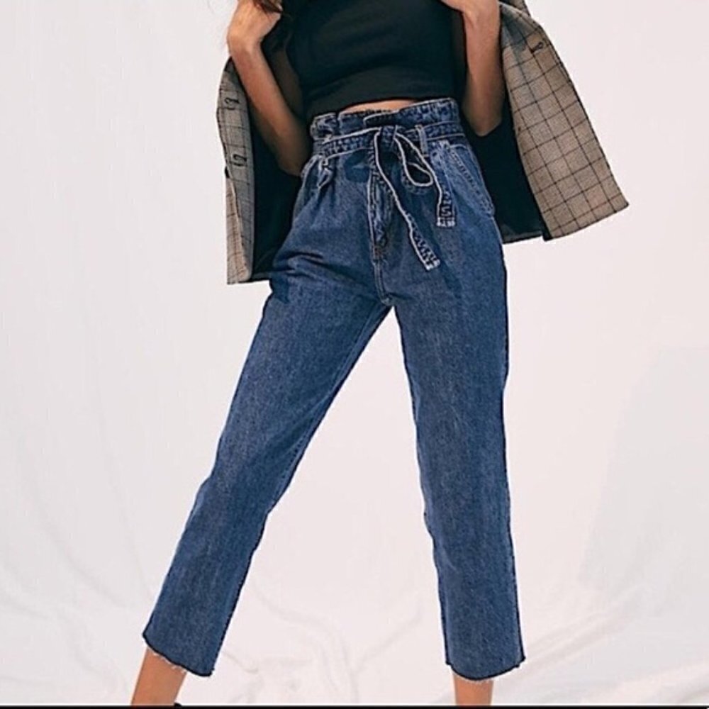 Abercrombie & Fitch paperbag waist mom jeans size 27